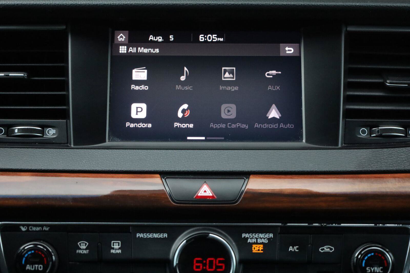 Used 2017 Kia Cadenza Premium FWD image 36