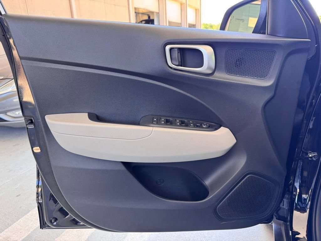 New 2026 Hyundai Venue SEL FWD image 21