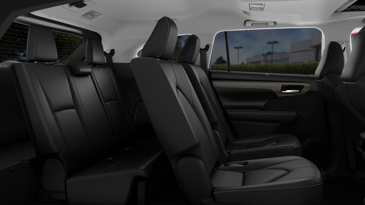 New 2026 Toyota Highlander Limited image 21