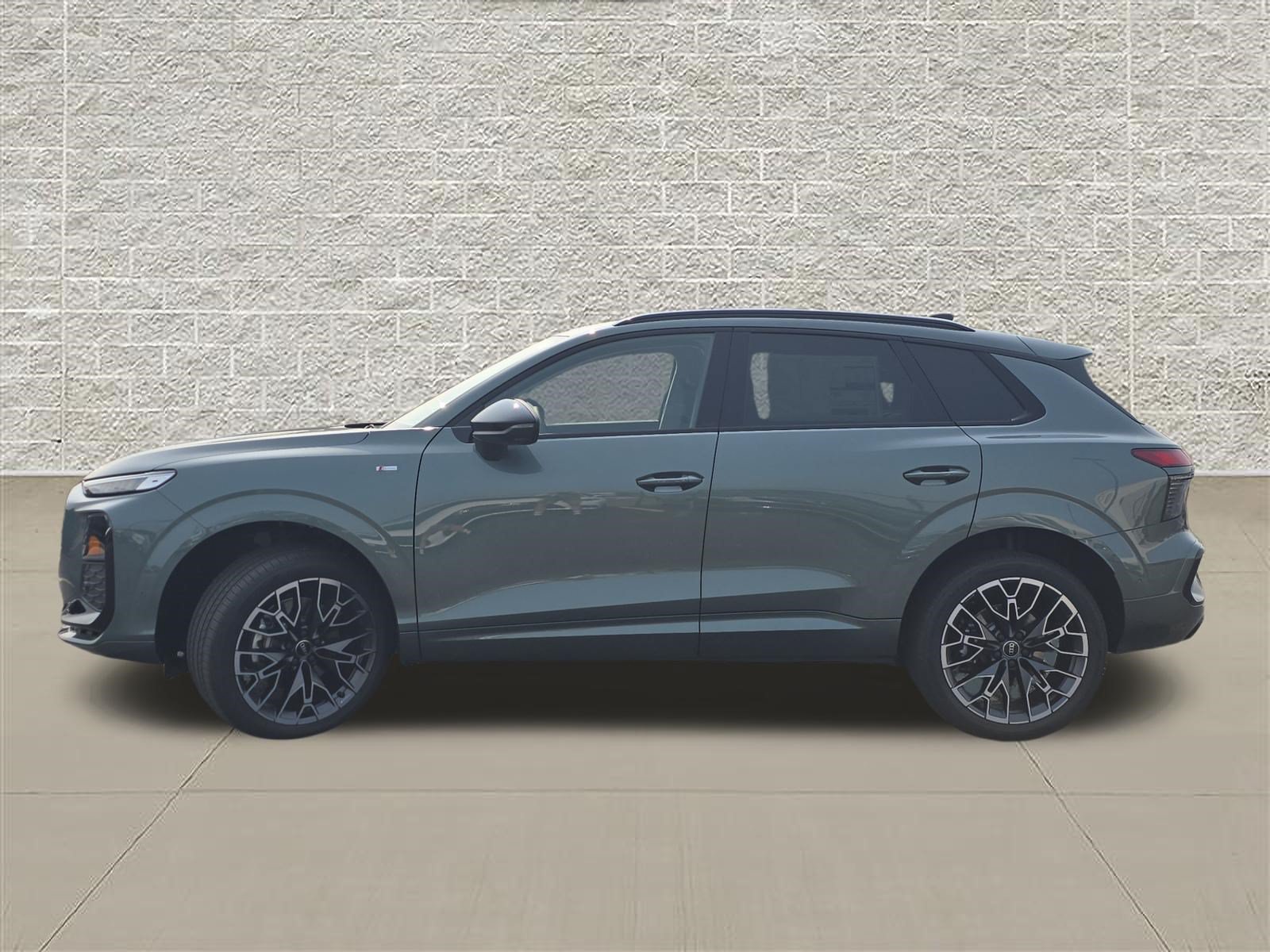 New 2026 Audi Q3 quattro 2.0T AWD/4WD image 4