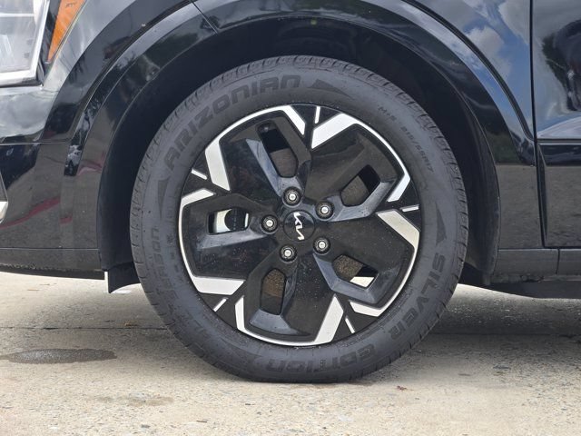 Certified 2023 Kia Niro Wind w/ Wind Preserve Package FWD image 11