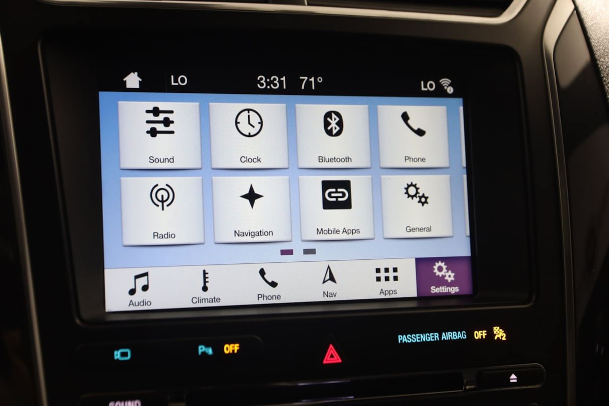 Used 2018 Ford Explorer Sport w/ Equipment Group 401A AWD/4WD image 36