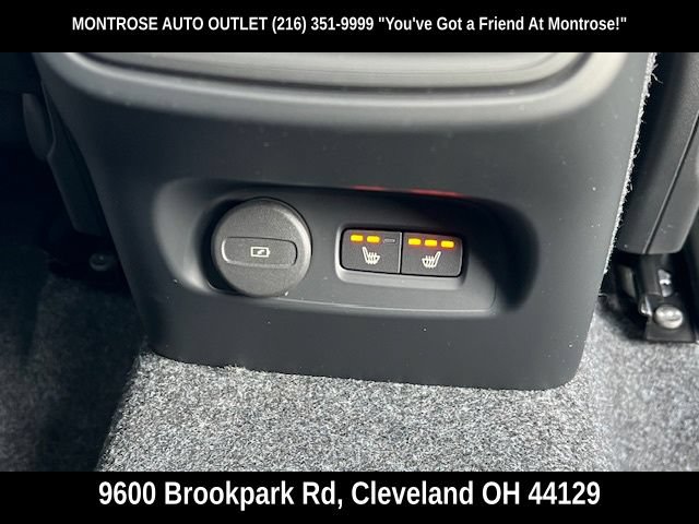 New 2026 Volvo XC40 B5 Plus w/ Protection Package Premier AWD/4WD image 18