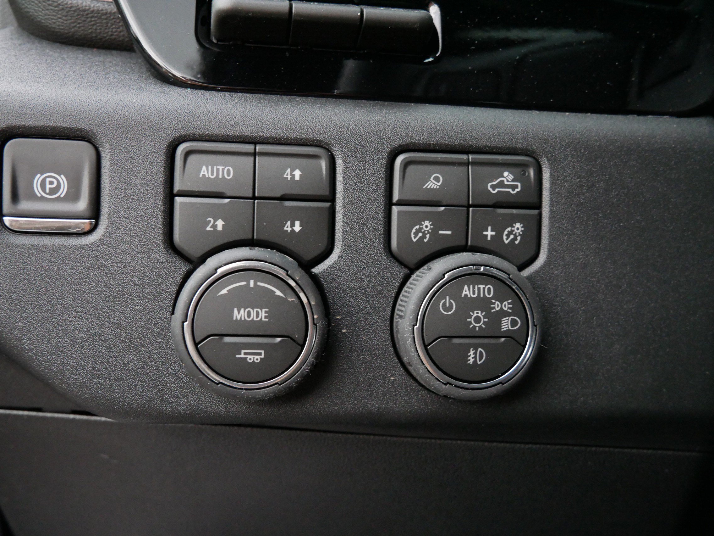 New 2026 Chevrolet Silverado 2500 High Country w/ High Country Premium Package AWD/4WD image 8