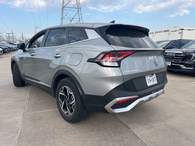 Used 2023 Kia Sportage LX image 3