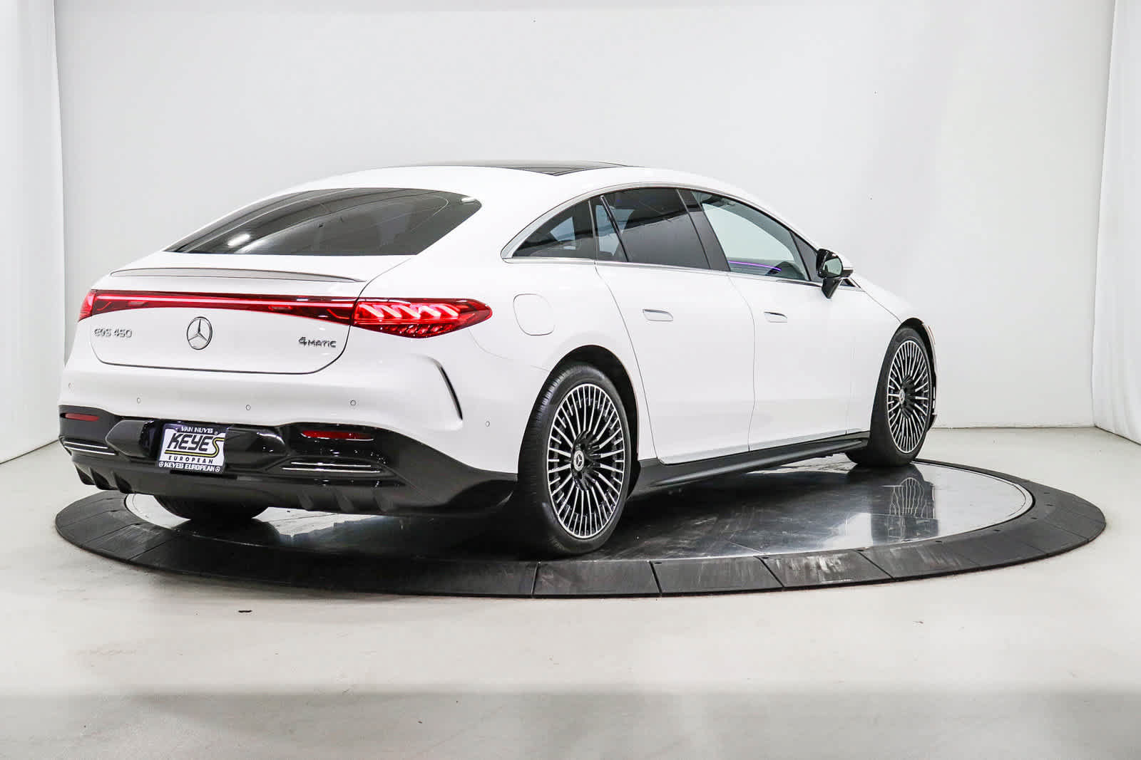 Certified 2023 Mercedes-Benz EQS 450+ 4MATIC Sedan image 4