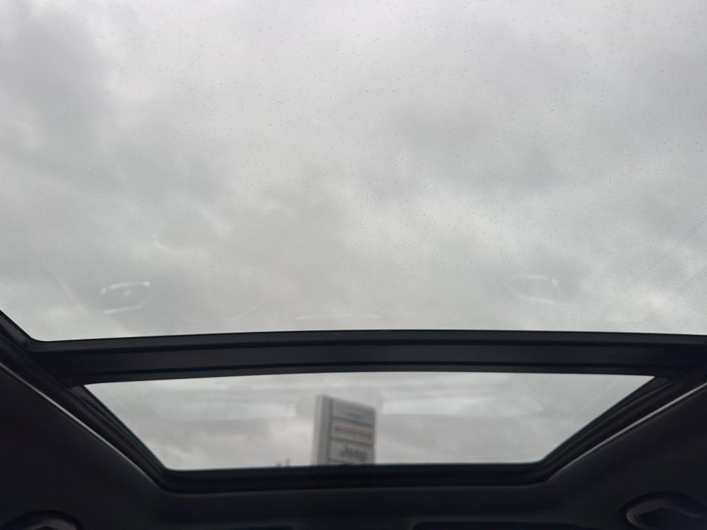 Used 2022 Chevrolet TrailBlazer ACTIV w/ Sun and Liftgate Package image 9