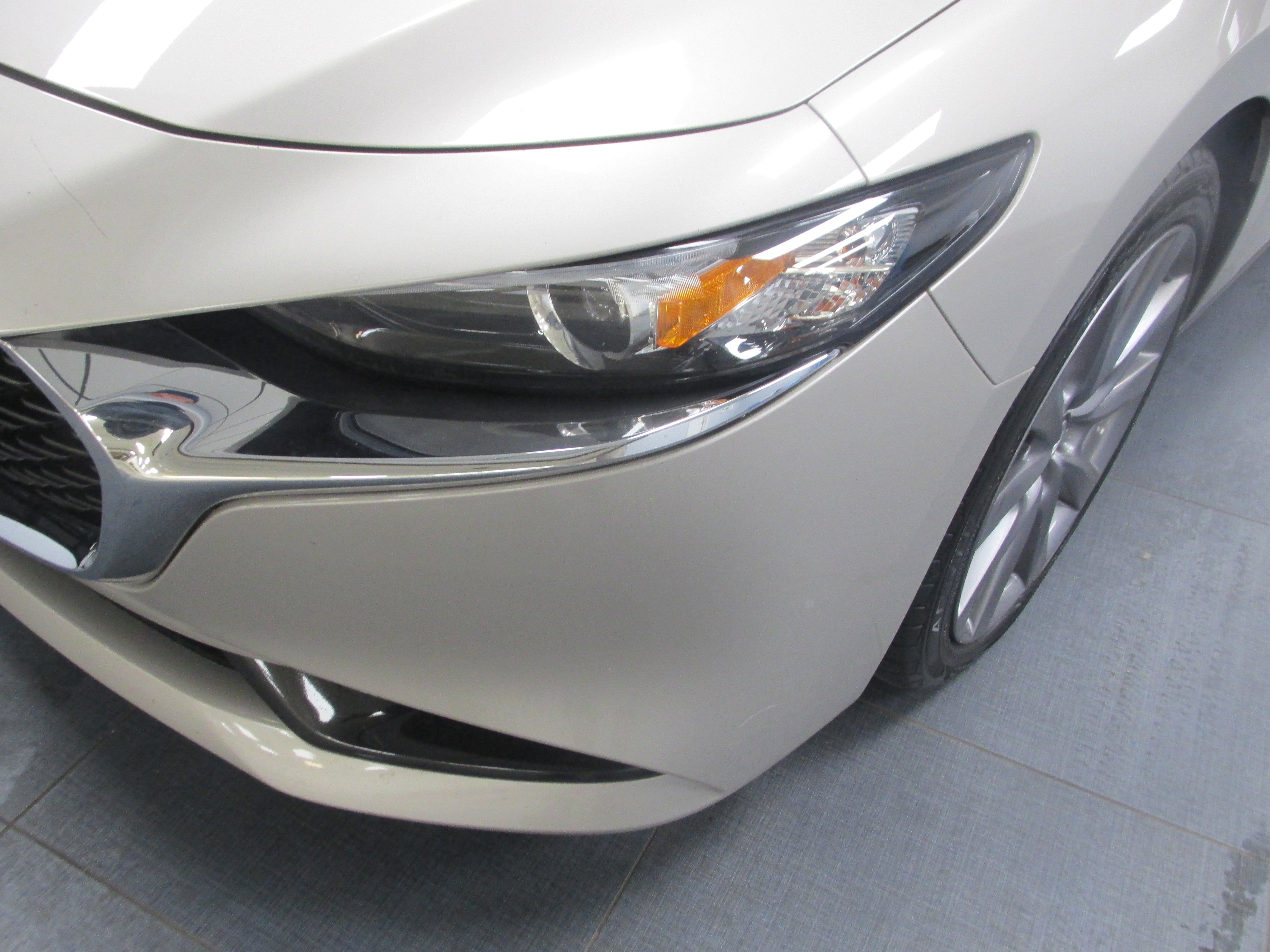 Used 2024 MAZDA MAZDA3 s FWD image 9