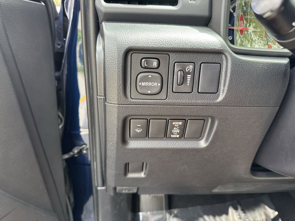 Used 2018 Toyota 4Runner SR5 image 56