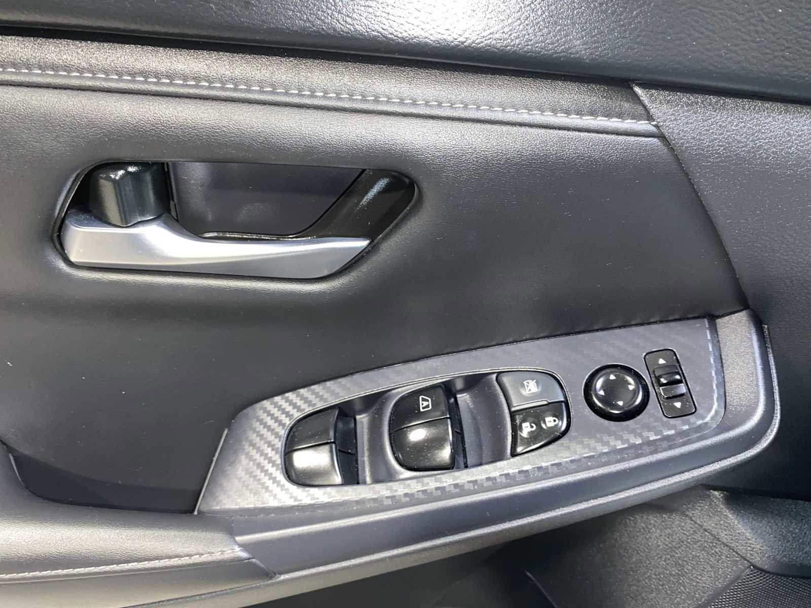 Used 2024 Nissan Sentra SV FWD image 23