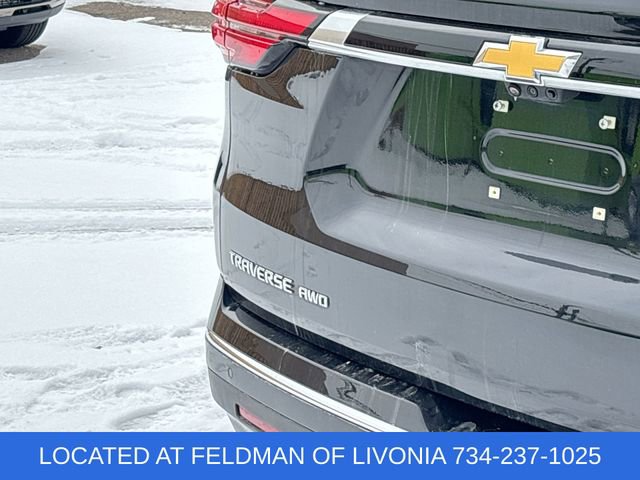 Used 2023 Chevrolet Traverse Premier image 31