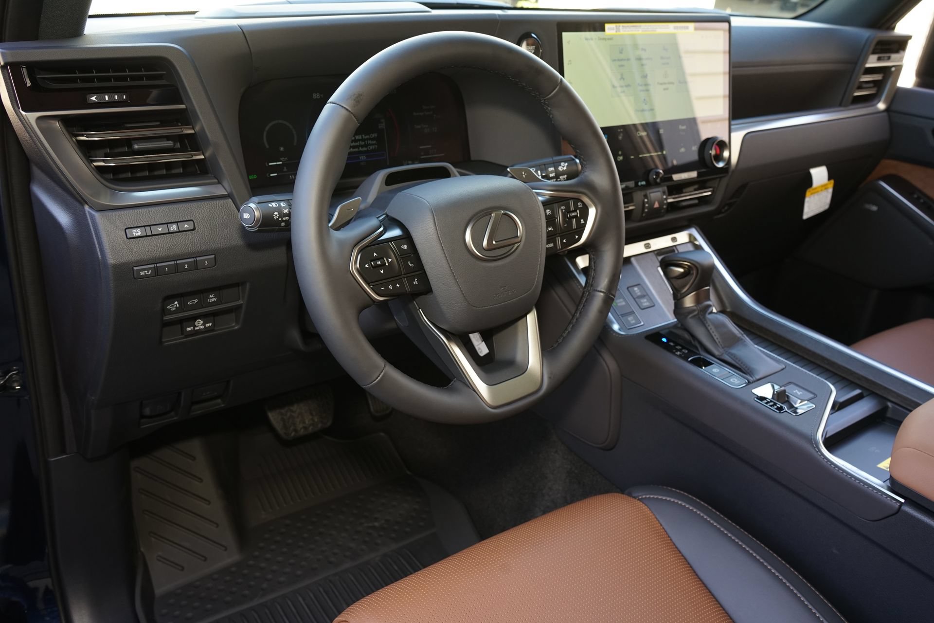 Used 2026 Lexus GX 550 w/ Cold Area Package AWD/4WD image 2