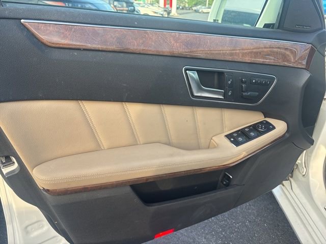 Used 2013 Mercedes-Benz E 350 4MATIC Sedan image 16