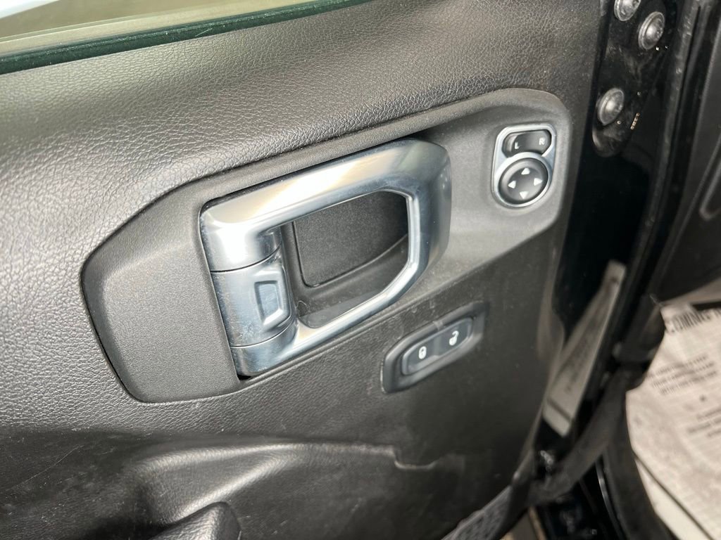 Used 2023 Jeep Wrangler Willys image 15