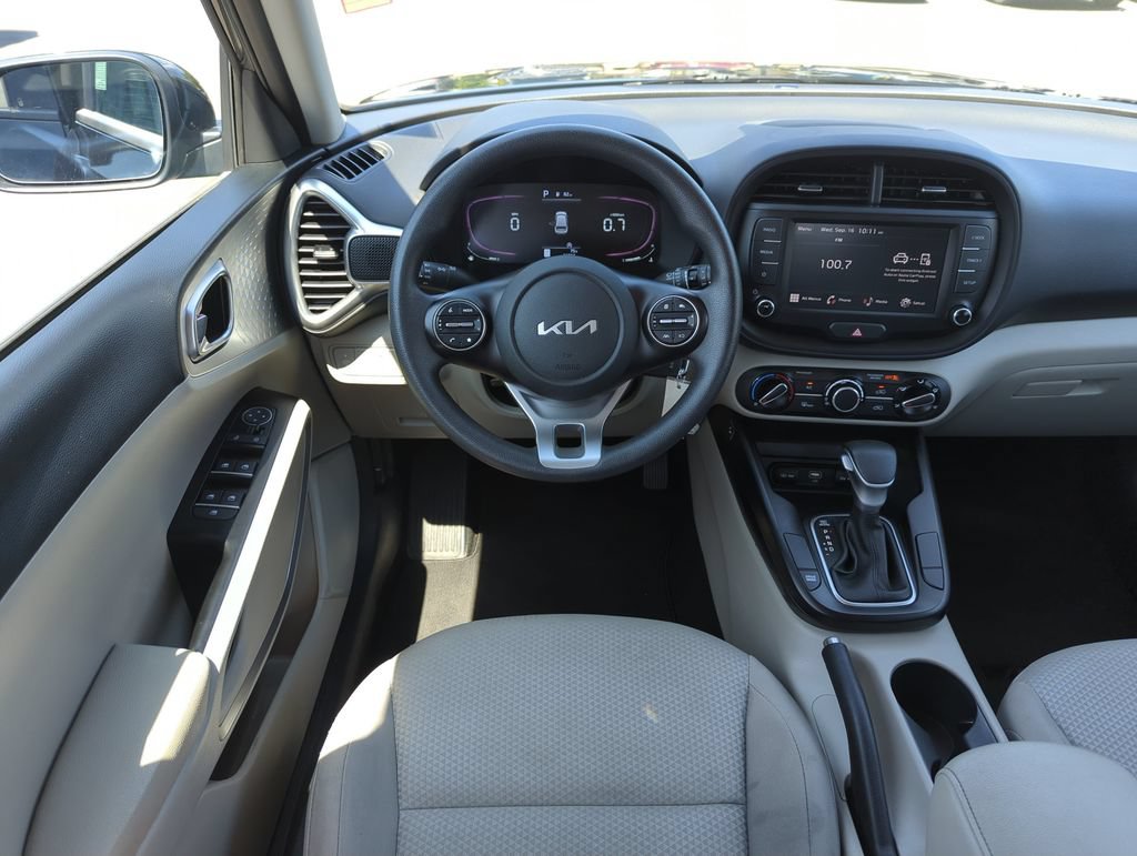 Used 2024 Kia Soul LX w/ Option Group 015 FWD image 14