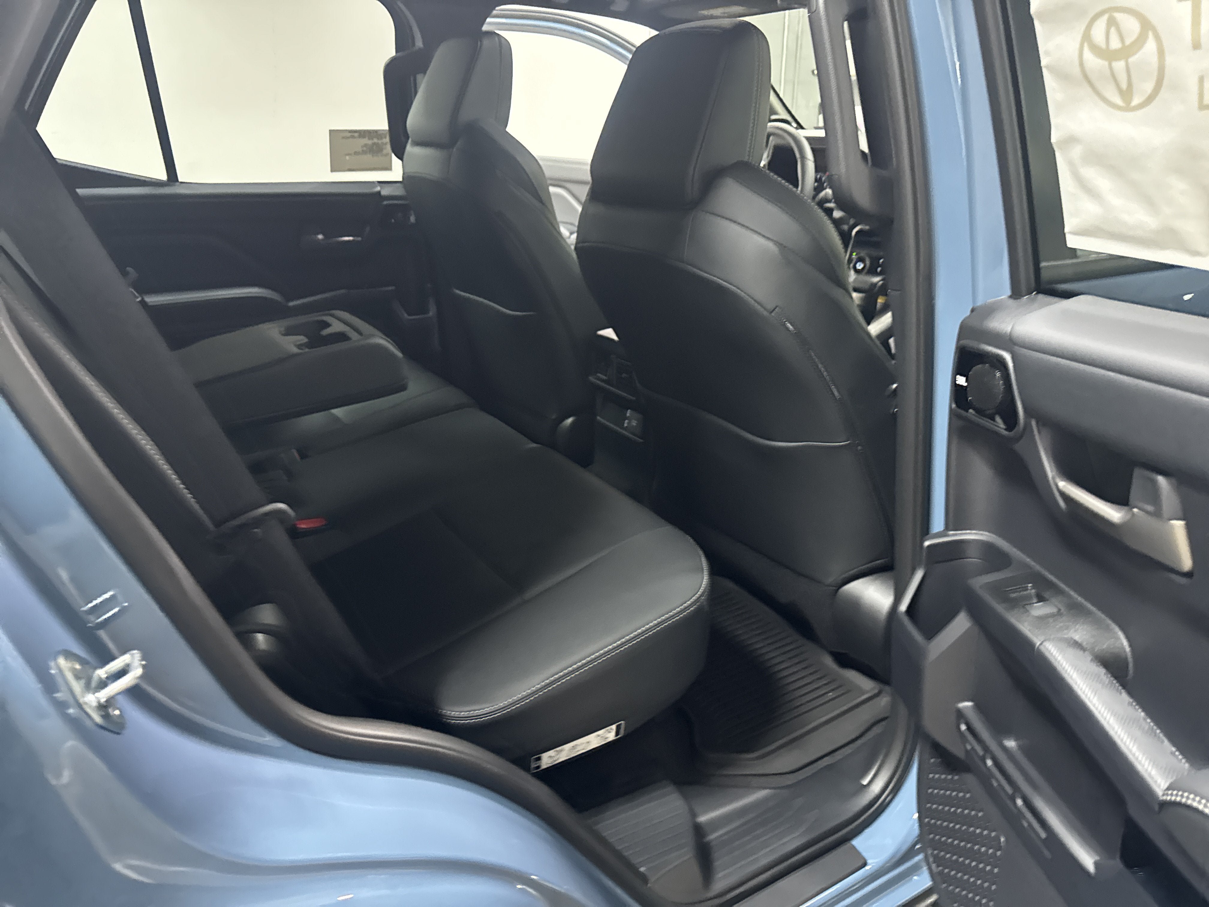 New 2026 Toyota 4Runner Limited AWD/4WD image 30