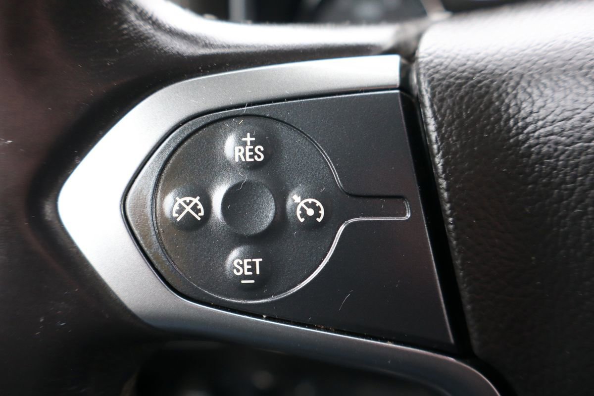 Used 2015 Chevrolet Silverado 2500 LTZ AWD/4WD image 29
