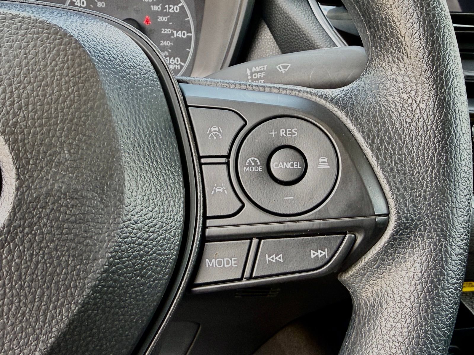 Used 2025 Toyota Corolla LE w/ LE Premium Package image 32