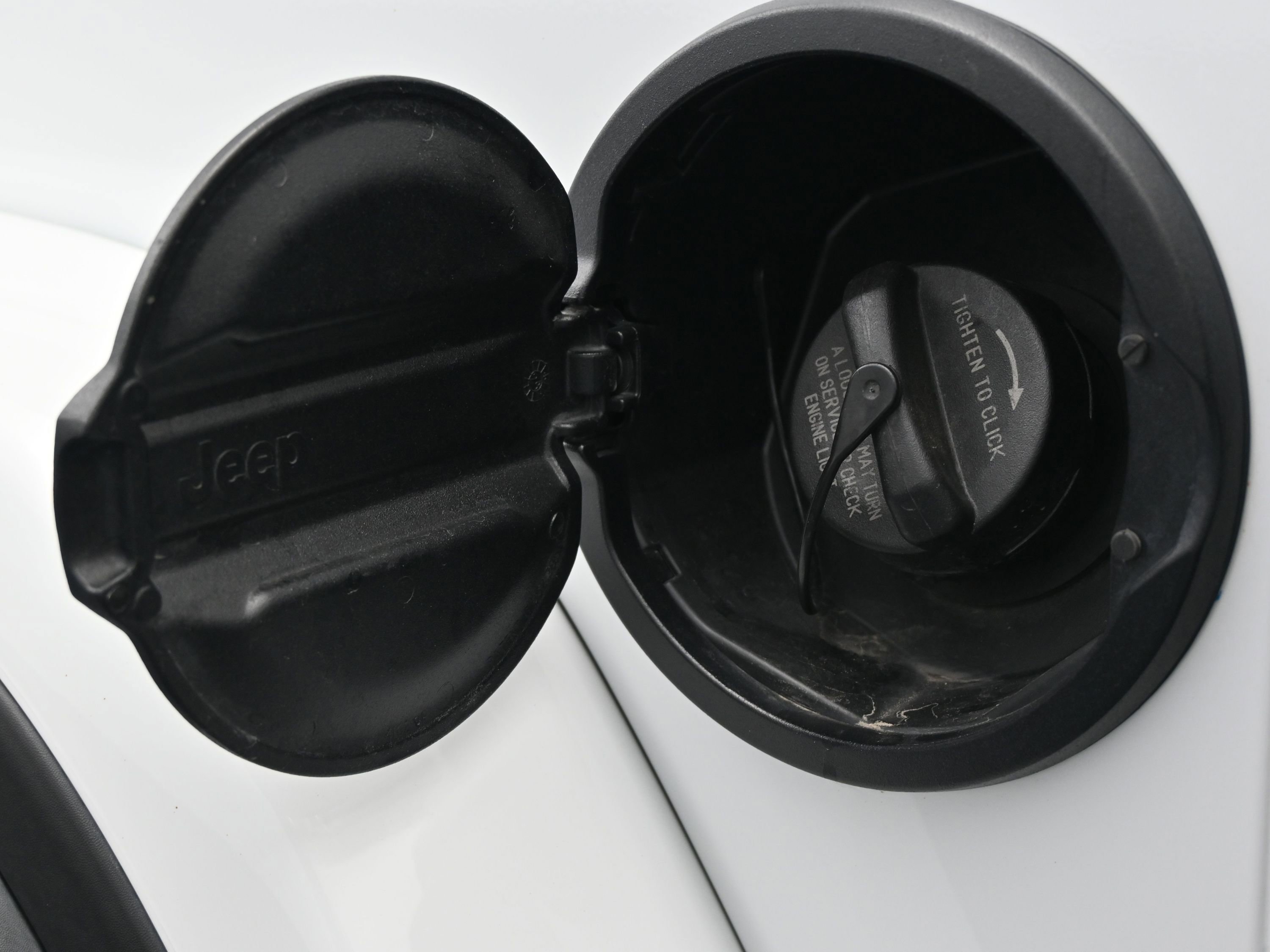 Used 2024 Jeep Wrangler Unlimited Rubicon 392 image 33