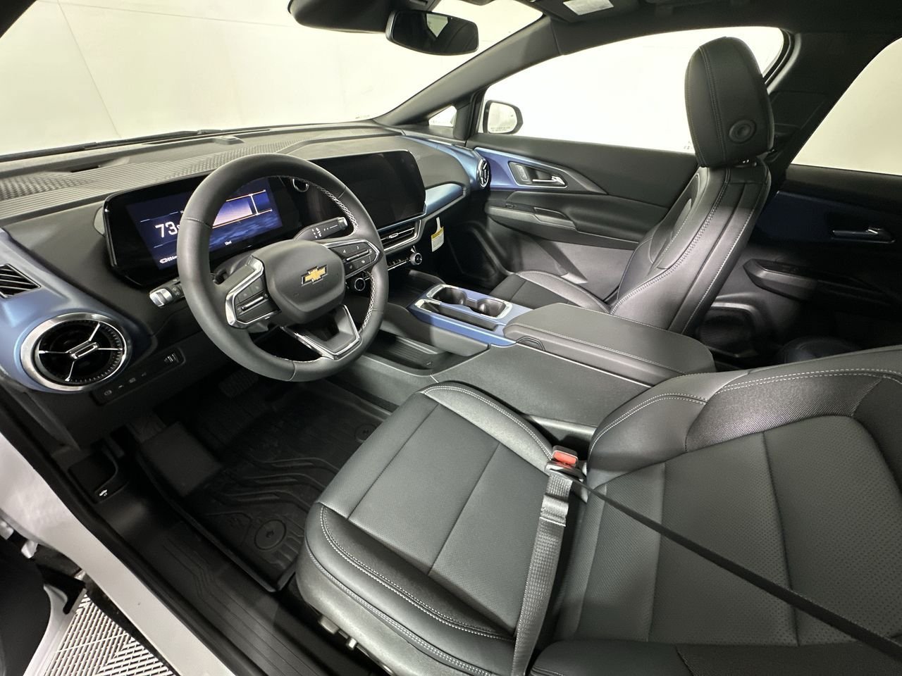 New 2026 Chevrolet Equinox EV LT AWD/4WD image 80