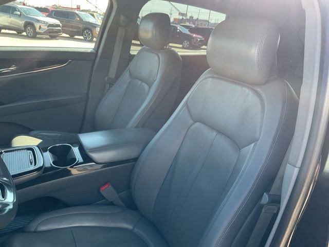 Used 2022 Lincoln Nautilus Reserve w/ Equipment Group 202A image 7