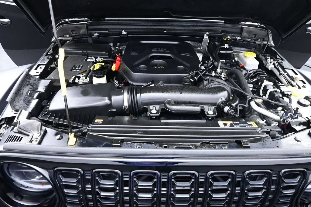 Used 2025 Jeep Wrangler Unlimited Sport AWD/4WD image 22