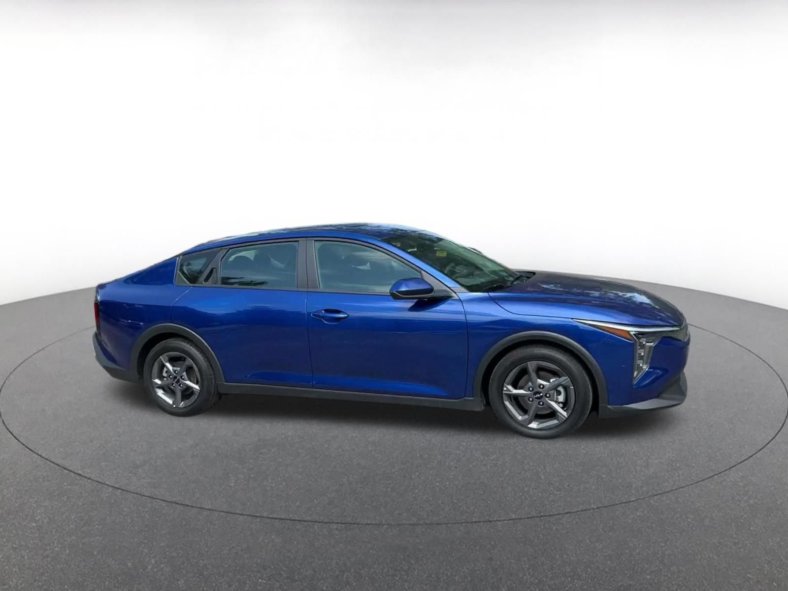 Used 2025 Kia K4 FWD image 2