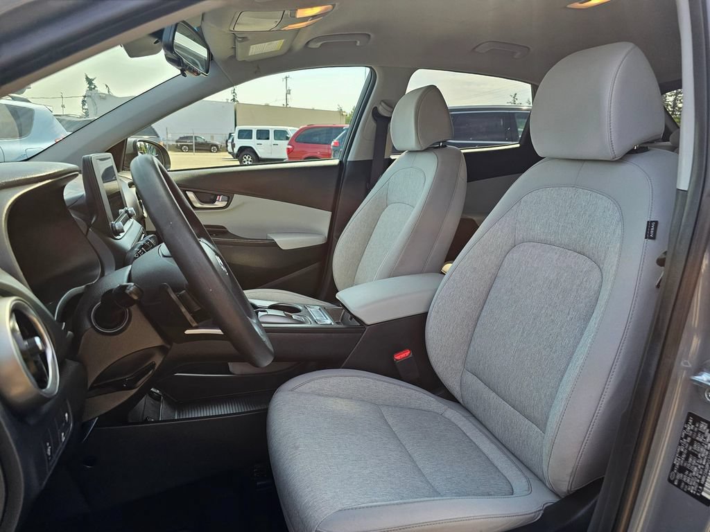 Used 2023 Hyundai Kona SE FWD image 19