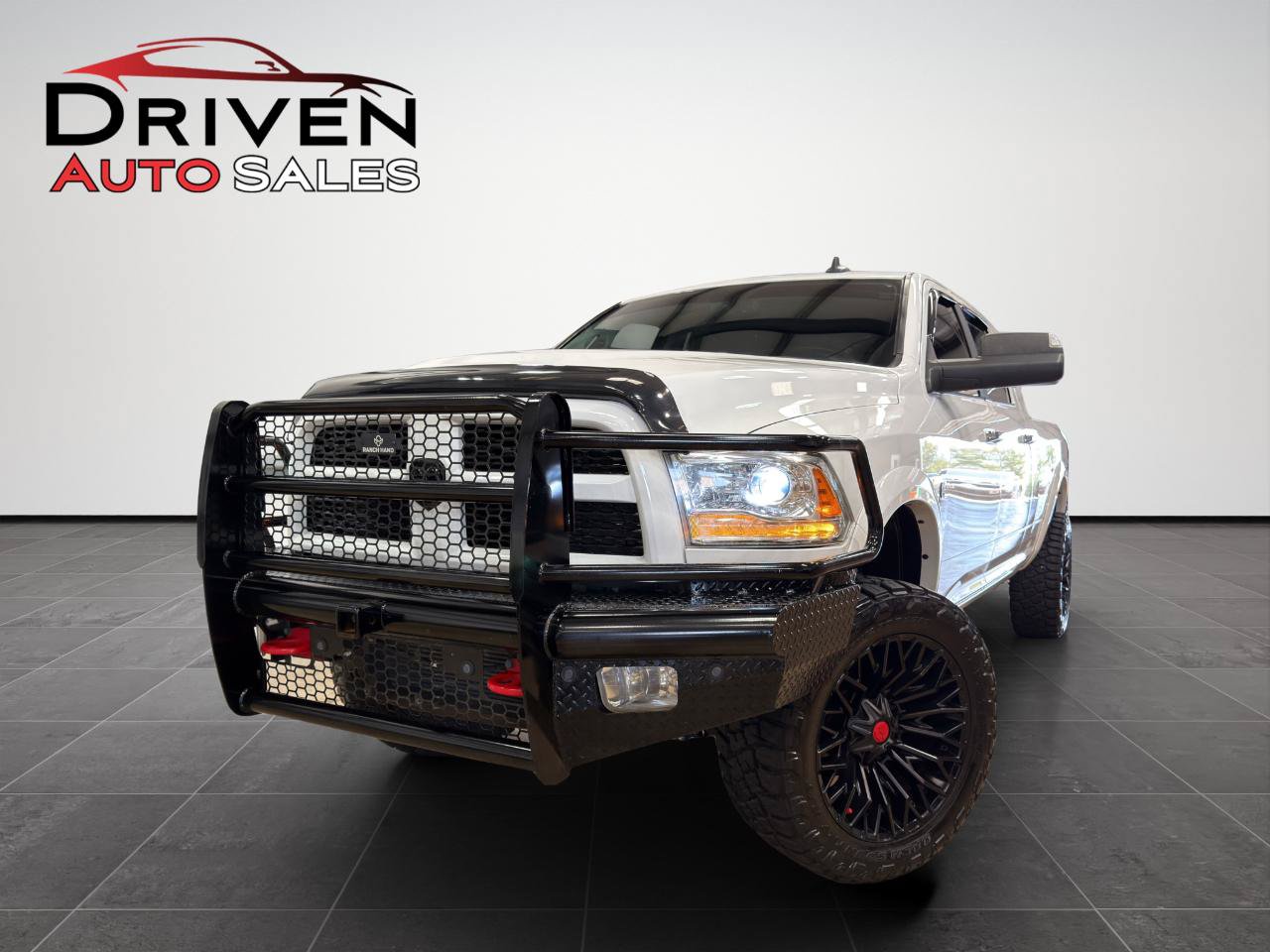 Used 2018 RAM 2500 Laramie AWD/4WD image 2