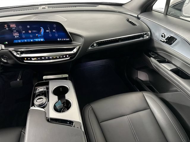 Used 2024 Cadillac Lyriq Tech AWD/4WD image 28