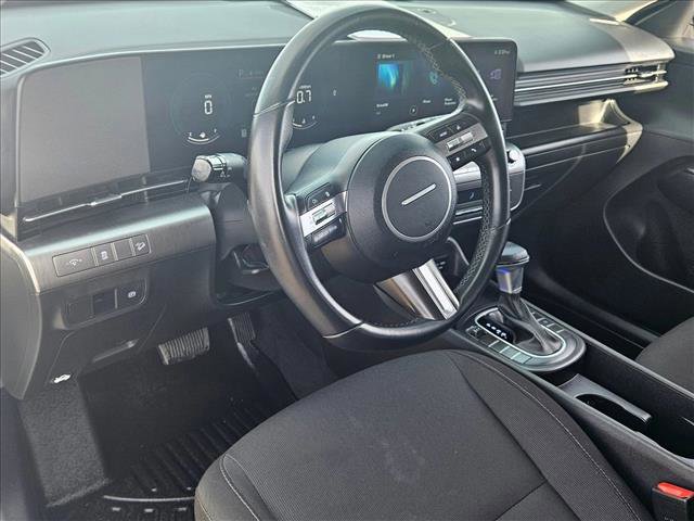 Used 2024 Hyundai Kona SEL image 9