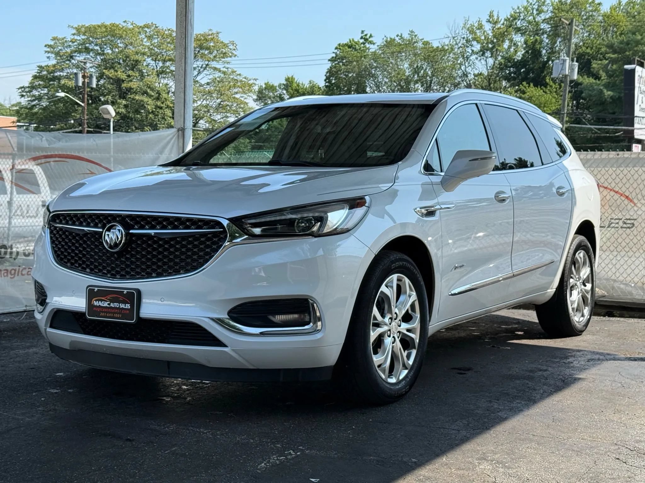 Used 2021 Buick Enclave Avenir w/ Avenir Technology Package AWD/4WD image 53