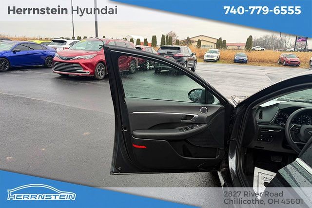 Used 2023 Hyundai Sonata SEL w/ Cargo Package FWD image 13