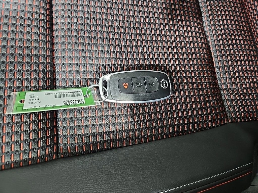 New 2025 Nissan Kicks SR image 27