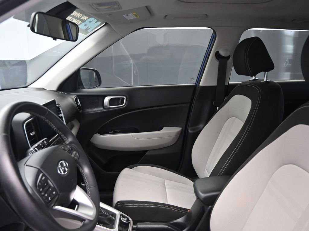 Used 2022 Hyundai Venue SEL w/ Cargo Package image 23