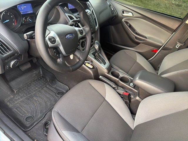 Used 2013 Ford Focus SE FWD image 12