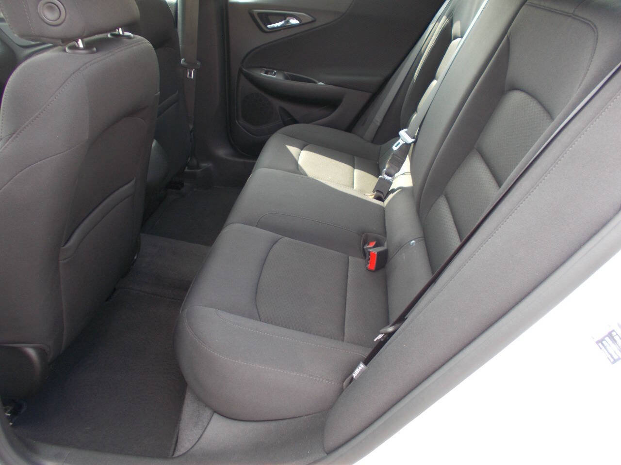 Used 2022 Chevrolet Malibu LS w/ Driver Confidence Package II FWD image 6