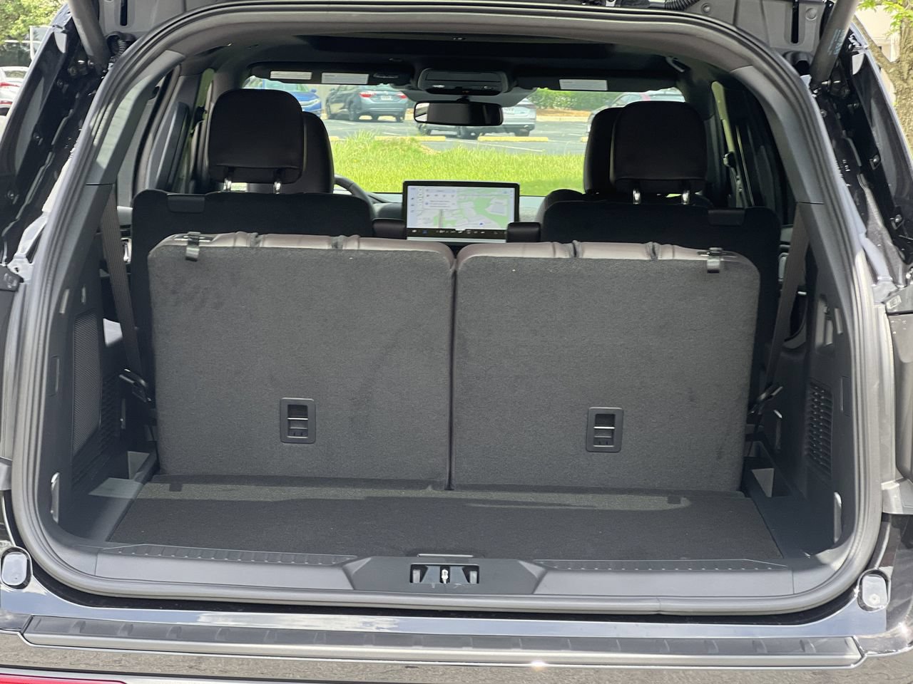 New 2026 Ford Explorer Platinum w/ LUX Leather Package AWD/4WD image 24