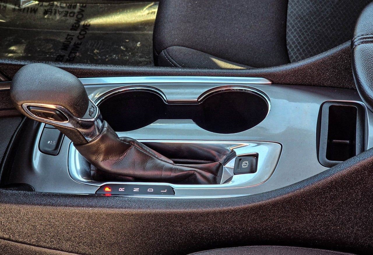 Certified 2025 Chevrolet Malibu LT FWD image 17