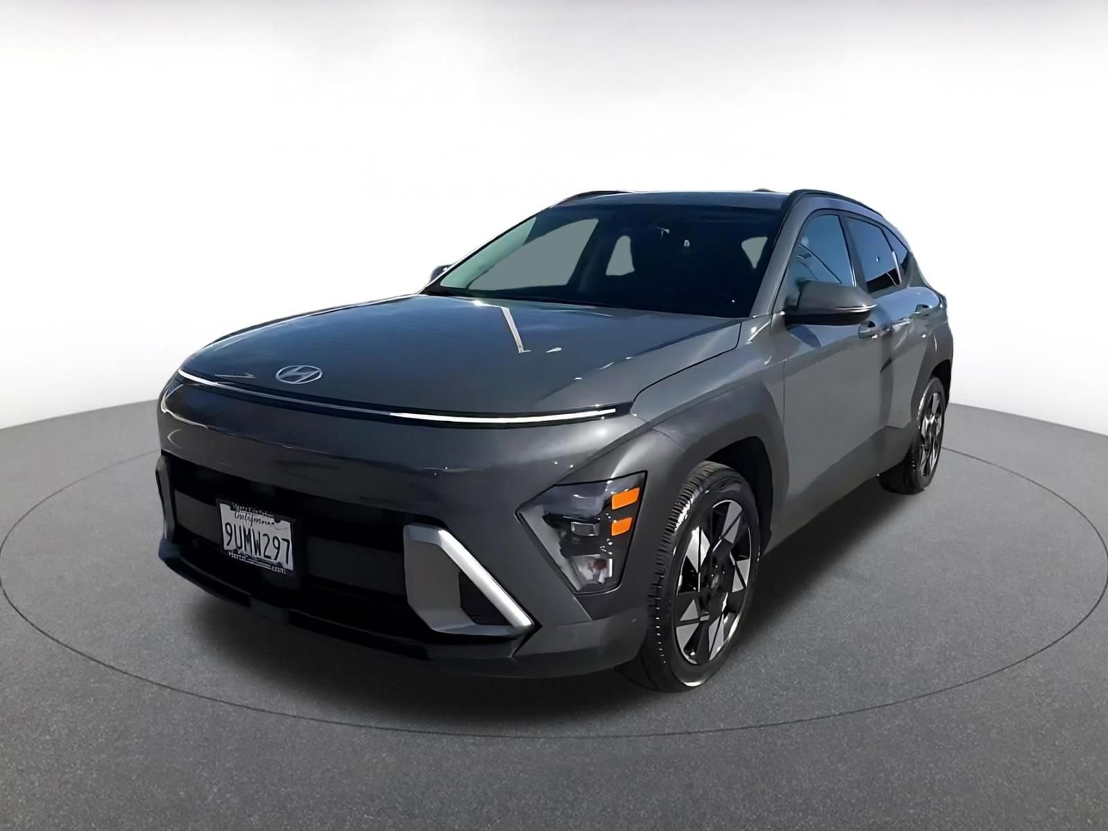 Used 2025 Hyundai Kona SEL FWD image 7