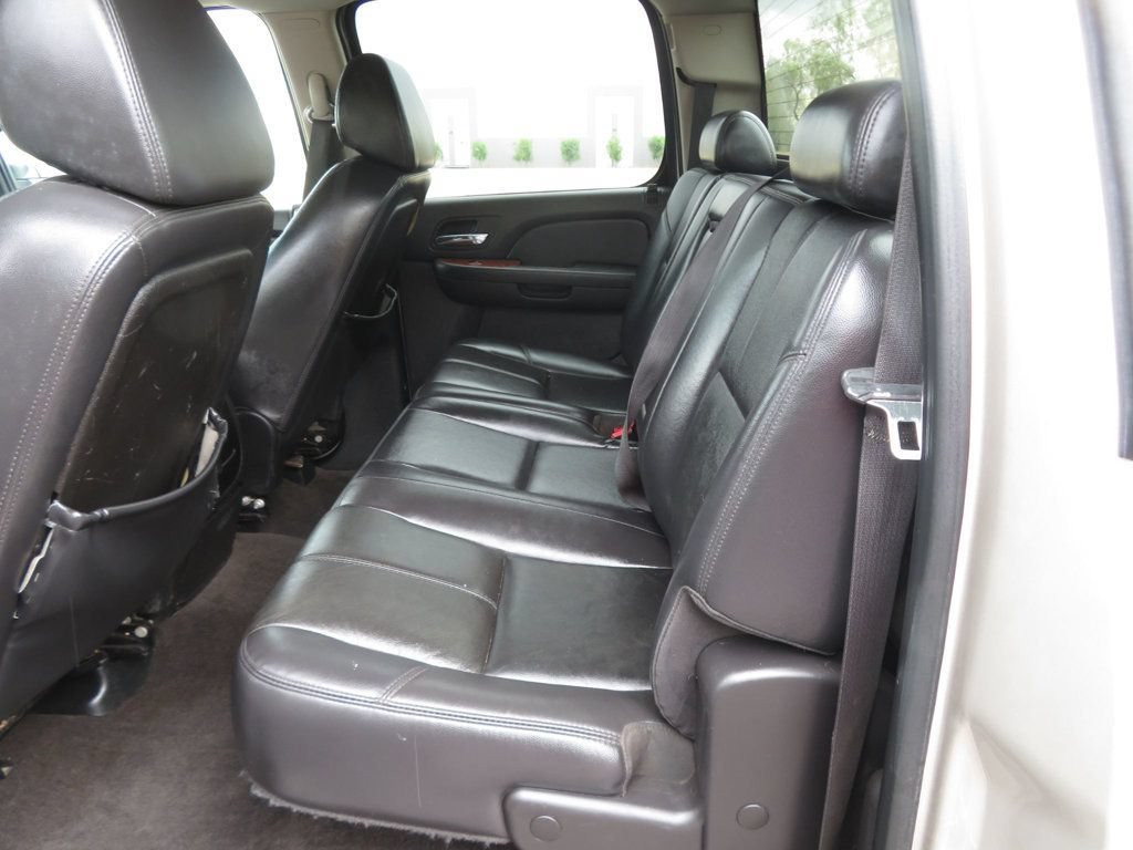 Used 2008 Chevrolet Silverado 2500 LTZ w/ Safety Package AWD/4WD image 24