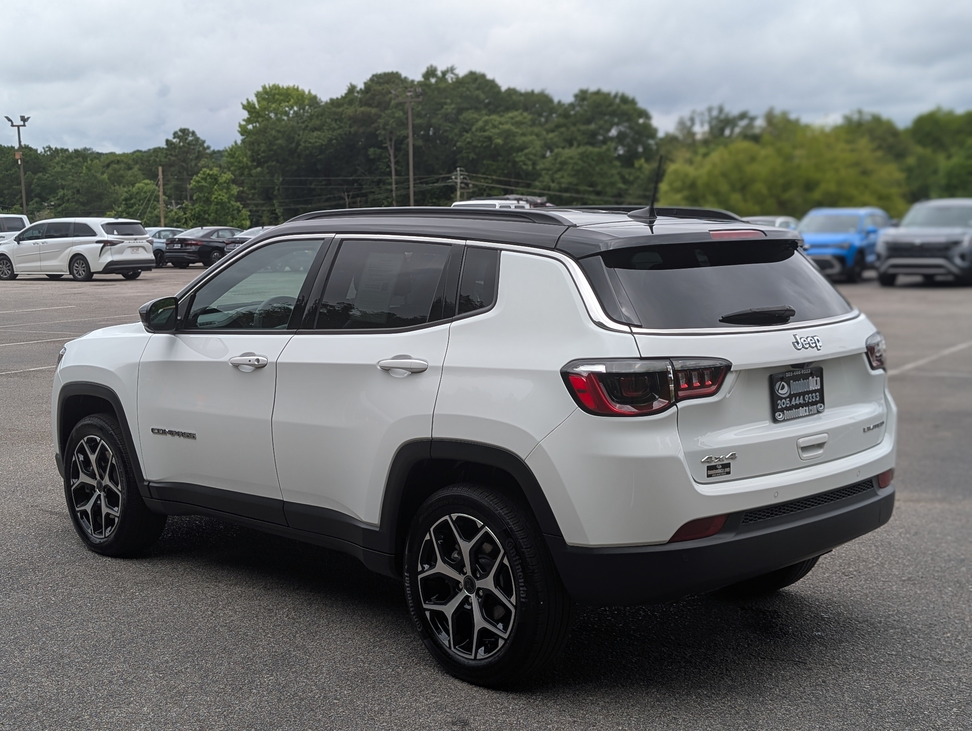 Used 2025 Jeep Compass Limited AWD/4WD image 6