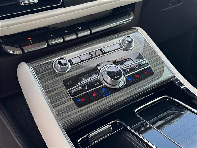 Used 2020 Lincoln Aviator Black Label w/ Dynamic Handling Package AWD/4WD image 23