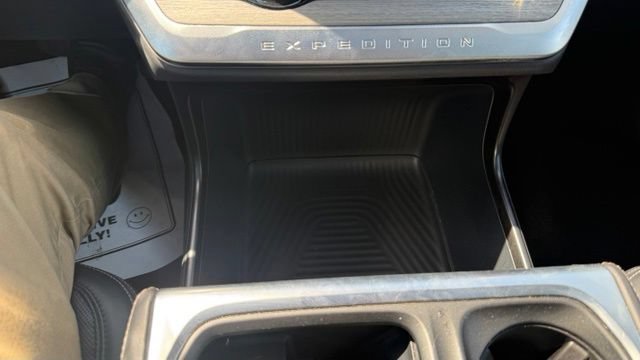 Used 2025 Ford Expedition Max Platinum AWD/4WD image 25