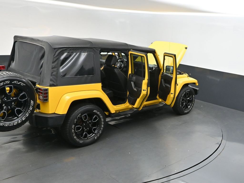 Used 2015 Jeep Wrangler Unlimited Sahara w/ Connectivity Group image 50
