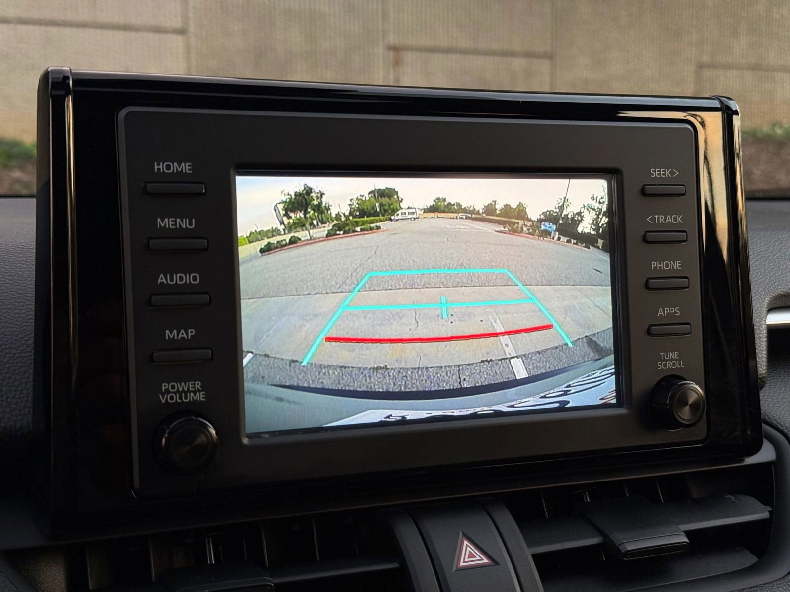 Used 2019 Toyota RAV4 XLE w/ Convenience Package FWD image 33