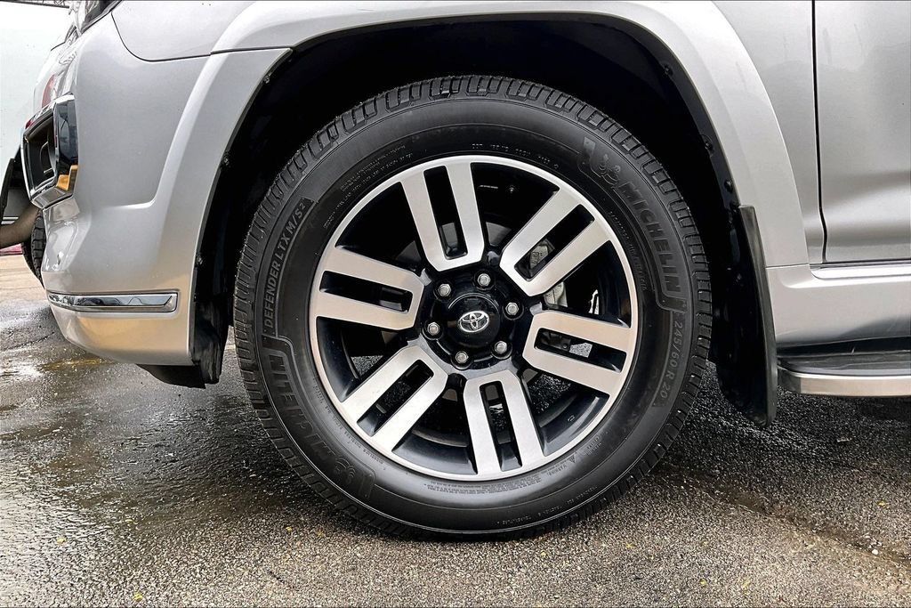 Used 2023 Toyota 4Runner Limited RWD image 31