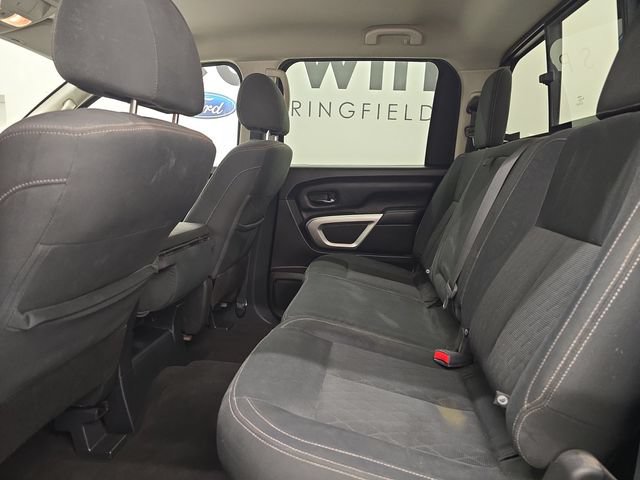 Used 2019 Nissan Titan SV AWD/4WD image 17
