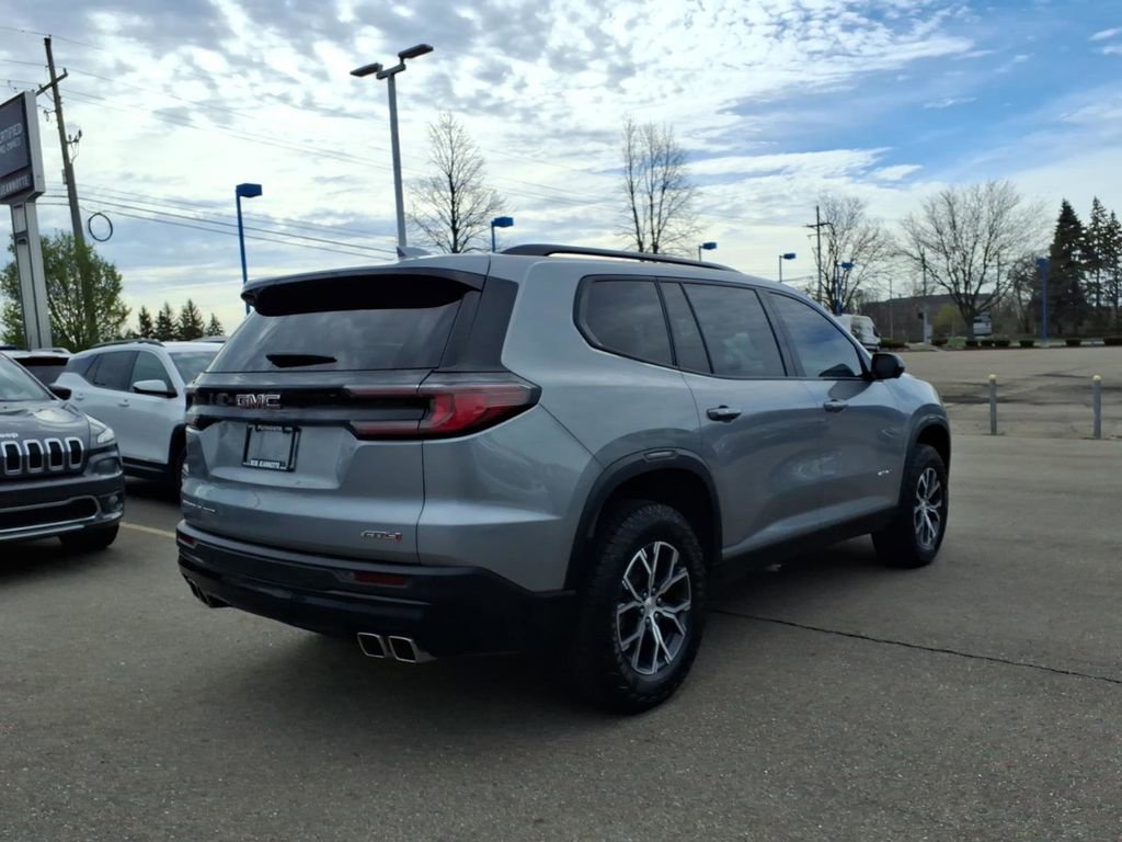 Used 2024 GMC Acadia AT4 w/ Luxury Package image 4