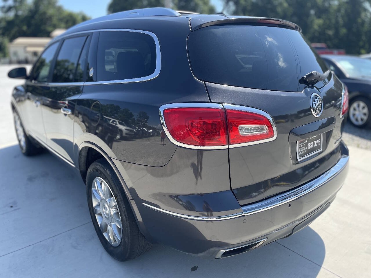 Used 2015 Buick Enclave Leather w/ Trailering Package FWD image 5